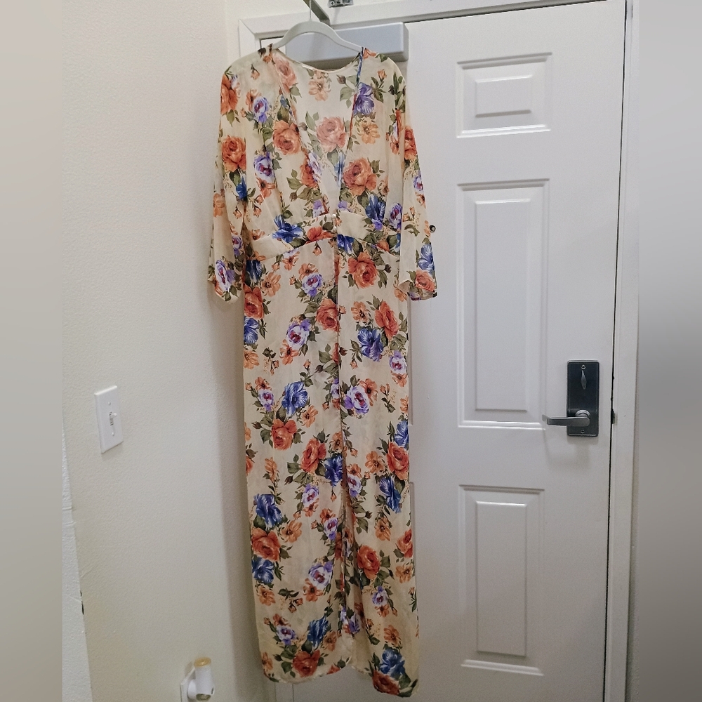 Sheer cover size 3x but runs small could be more 1x